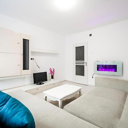 Nice Apartament アラド エクステリア 写真
