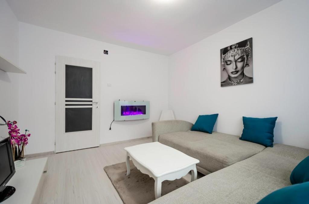 Nice Apartament アラド エクステリア 写真